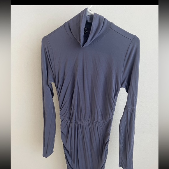 F21.dress turtleneck - Picture 1 of 1